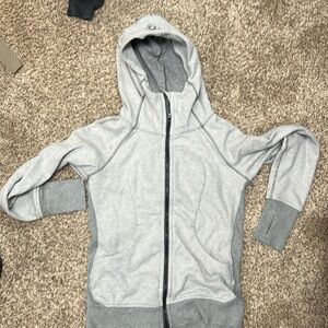 Women’s Lululemon scuba hoodie